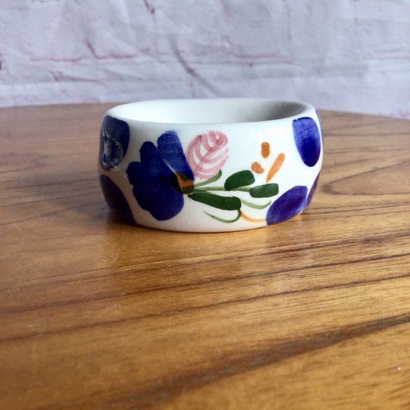 Hand Painted Blue and White Floral Ceramic Napkin Rings - Set of 6 - Picture 3 of 10